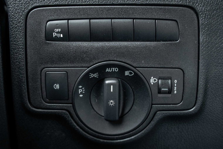 Vehicle Image 28