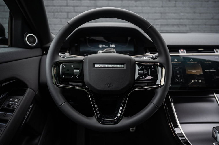 Vehicle Image 14