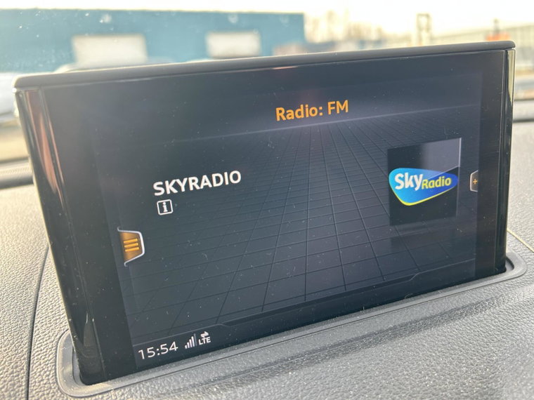 Vehicle Image 21