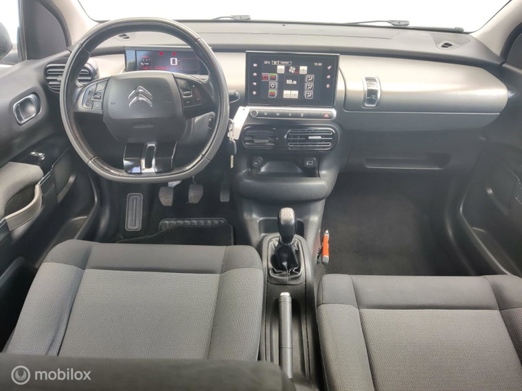 Vehicle Image 11