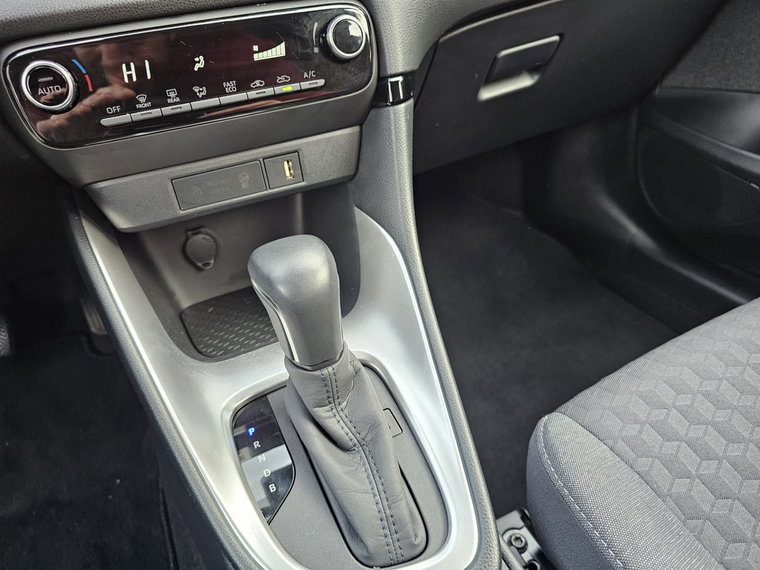 Vehicle Image 12