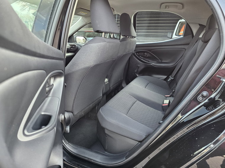 Vehicle Image 21