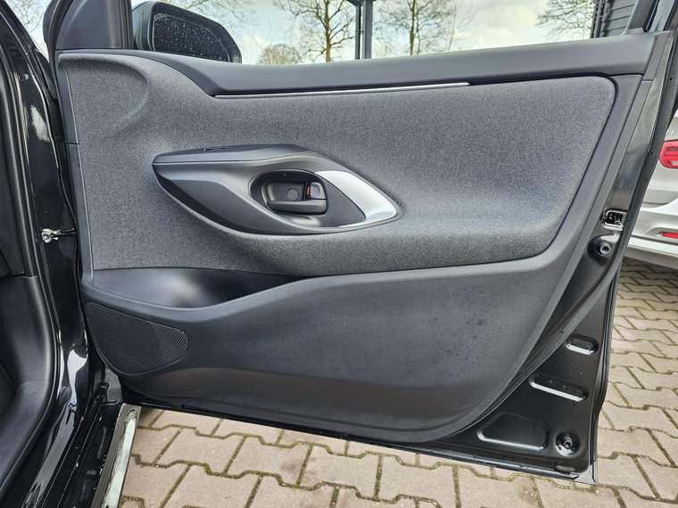 Vehicle Image 26