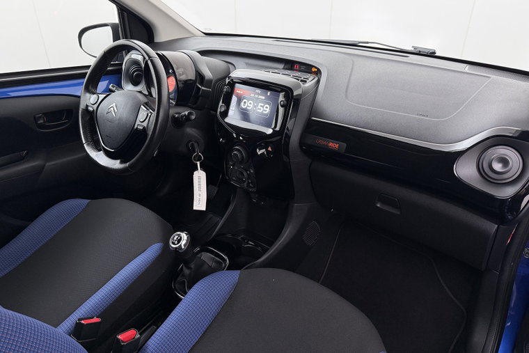 Vehicle Image 13