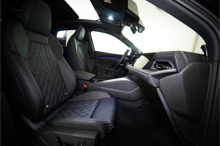 Vehicle Image 30