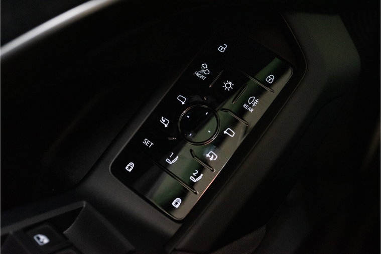 Vehicle Image 33