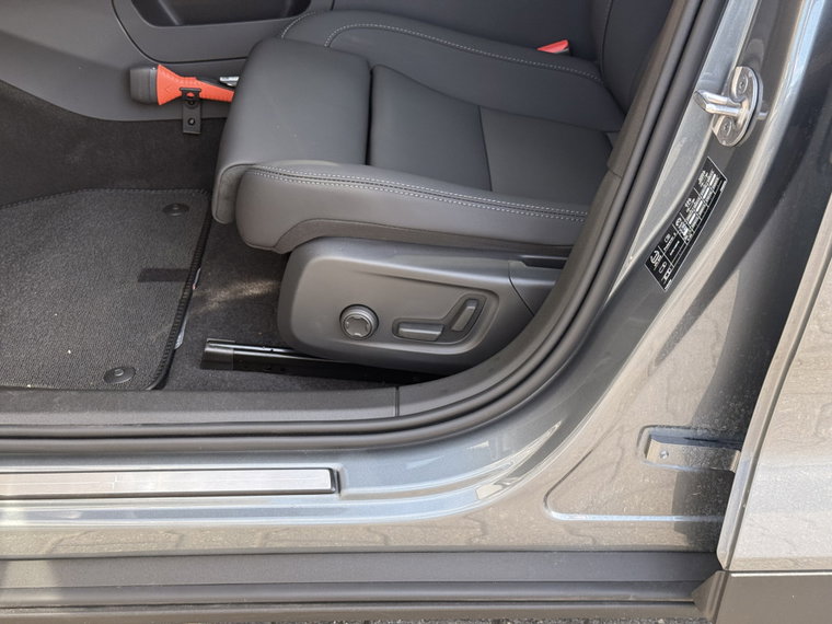 Vehicle Image 39