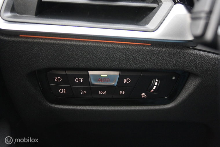 Vehicle Image 27