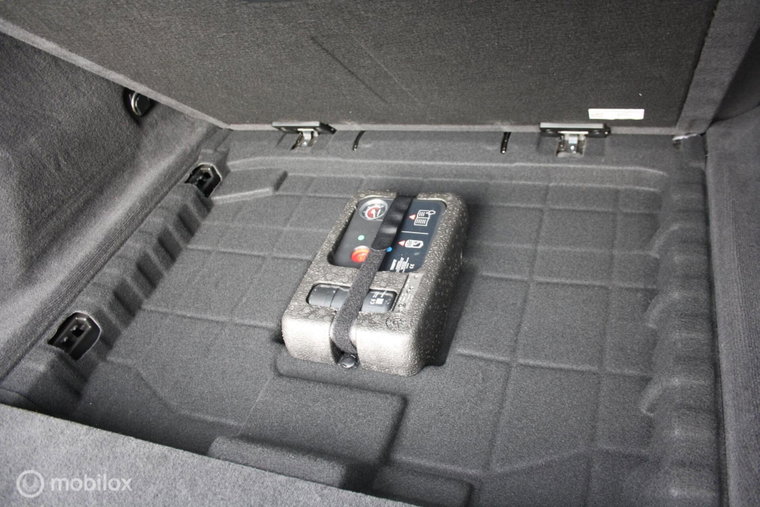 Vehicle Image 33
