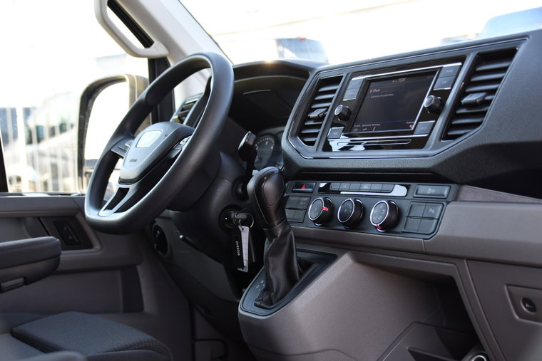 Vehicle Image 19