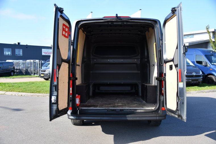 Vehicle Image 38