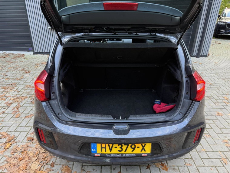 Vehicle Image 24