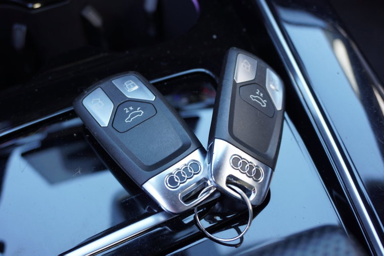 Vehicle Image 30