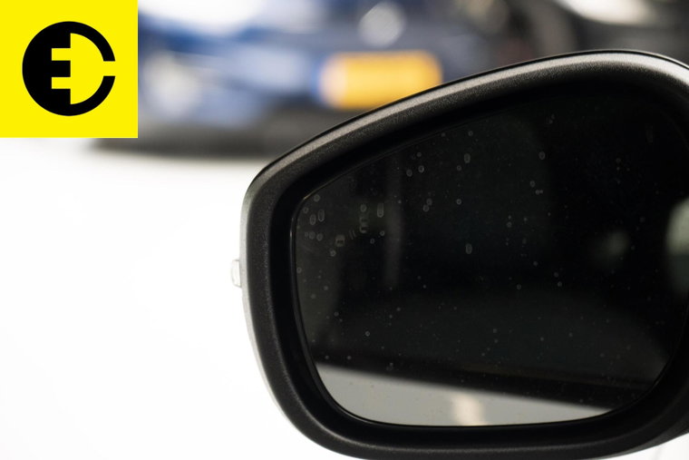 Vehicle Image 38