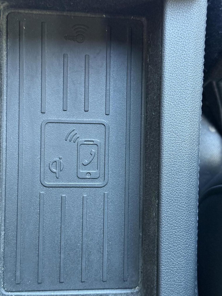 Vehicle Image 36