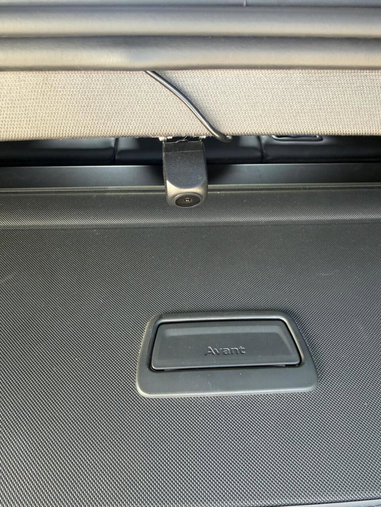 Vehicle Image 38