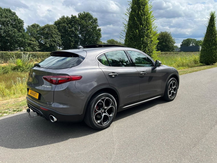 Vehicle Image 27
