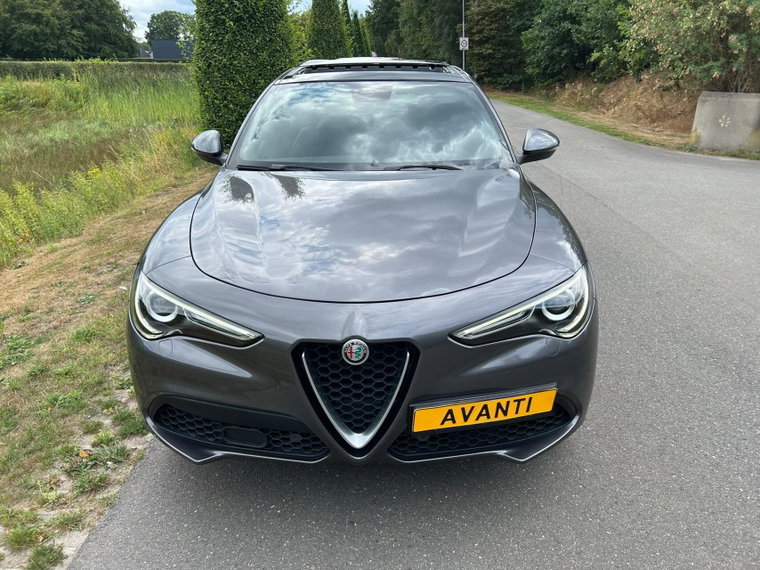 Vehicle Image 30