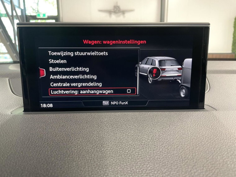 Vehicle Image 38