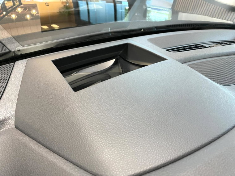 Vehicle Image 45
