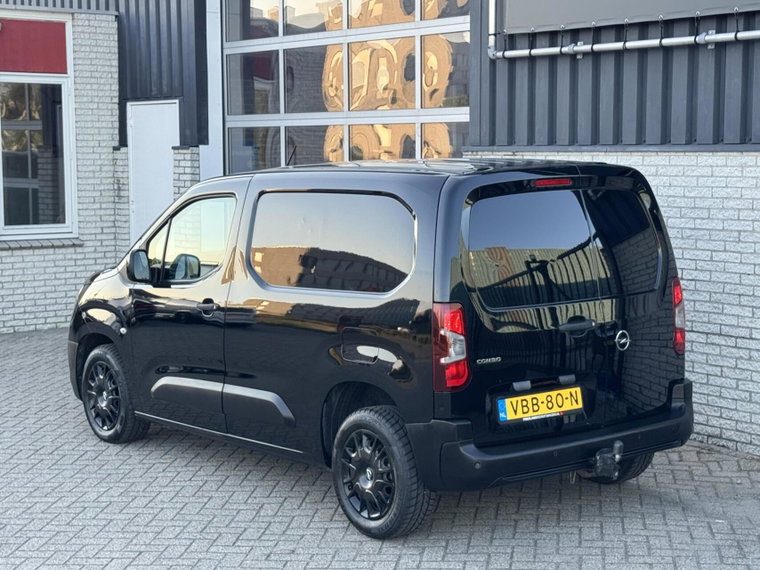 Vehicle Image 28