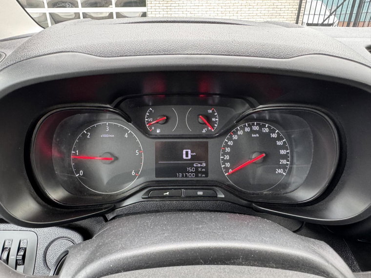 Vehicle Image 33