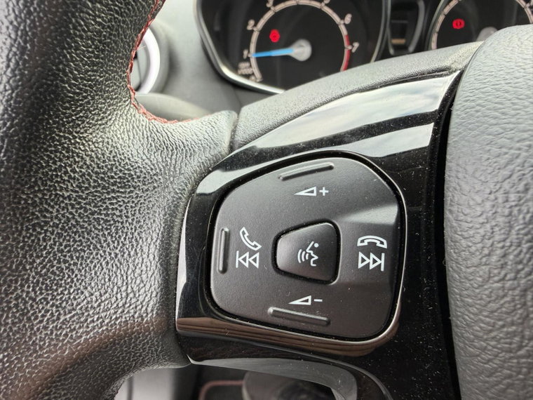 Vehicle Image 17