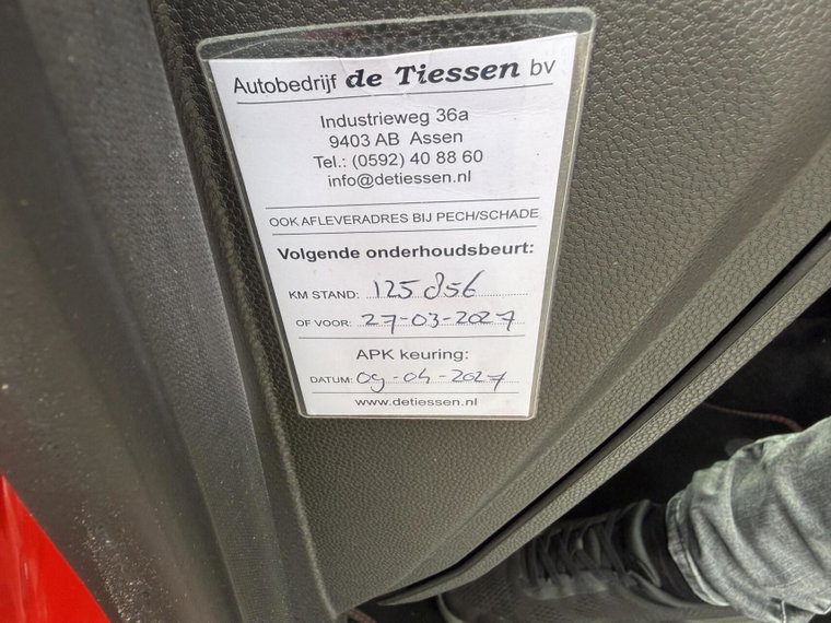 Vehicle Image 19