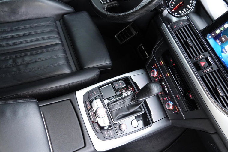 Vehicle Image 37