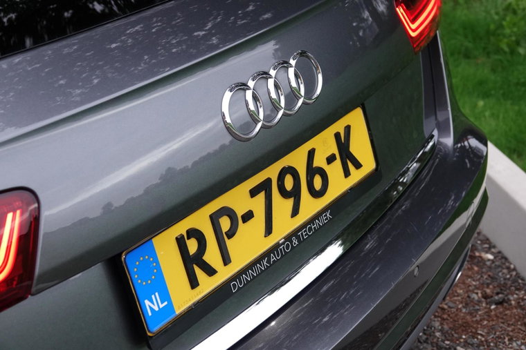 Vehicle Image 48