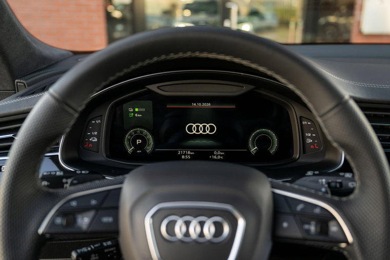 Vehicle Image 21