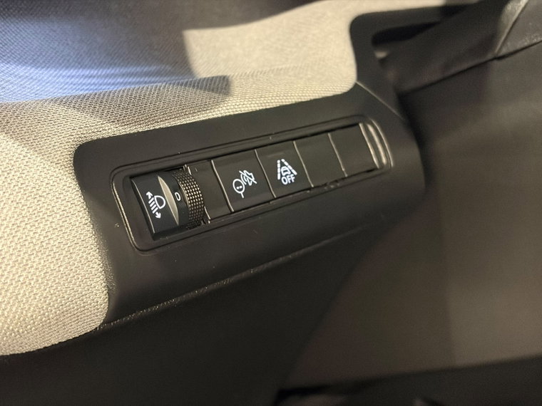 Vehicle Image 37