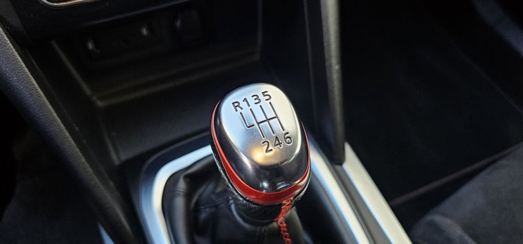 Vehicle Image 22