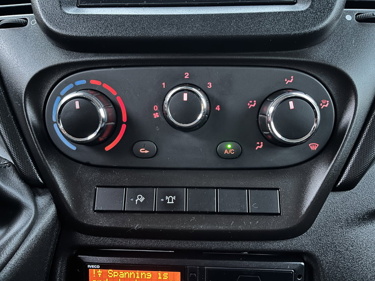 Vehicle Image 34