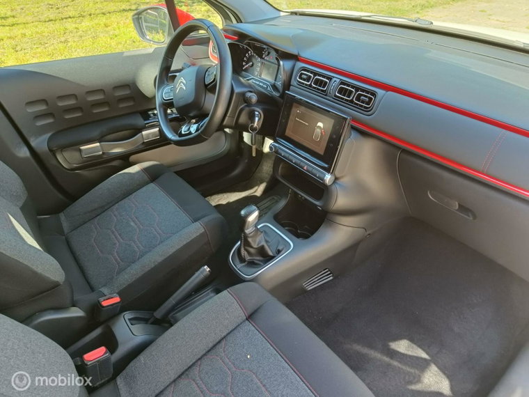 Vehicle Image 13