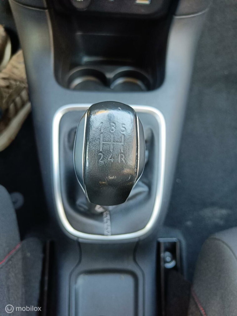 Vehicle Image 23