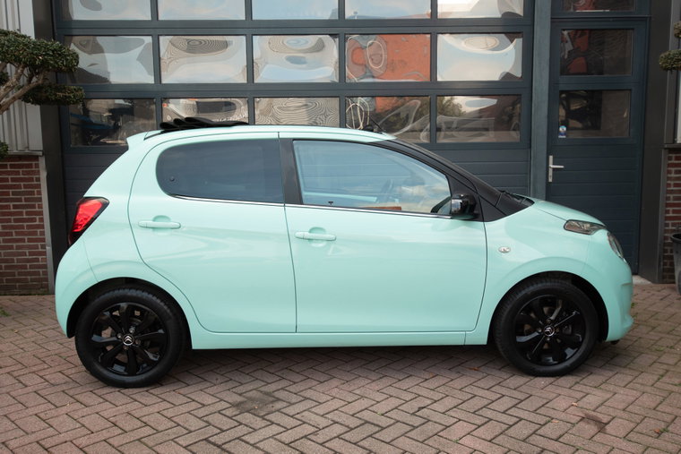 Vehicle Image 15