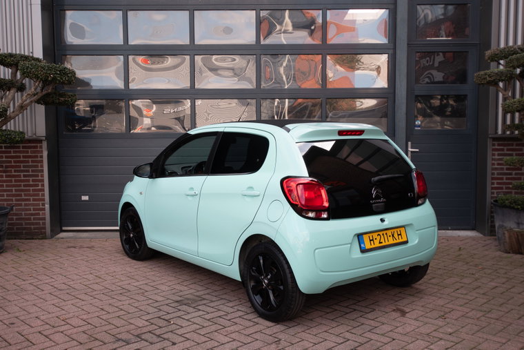 Vehicle Image 8