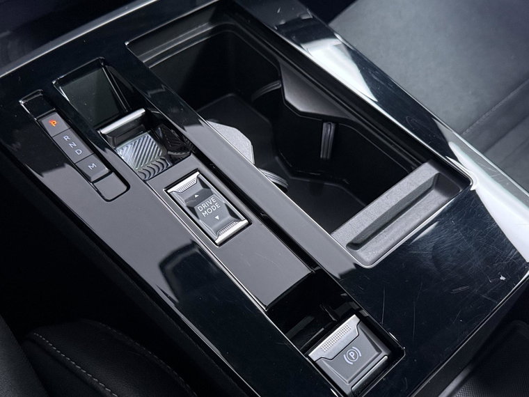 Vehicle Image 33