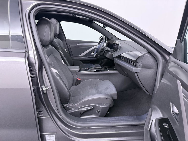 Vehicle Image 37