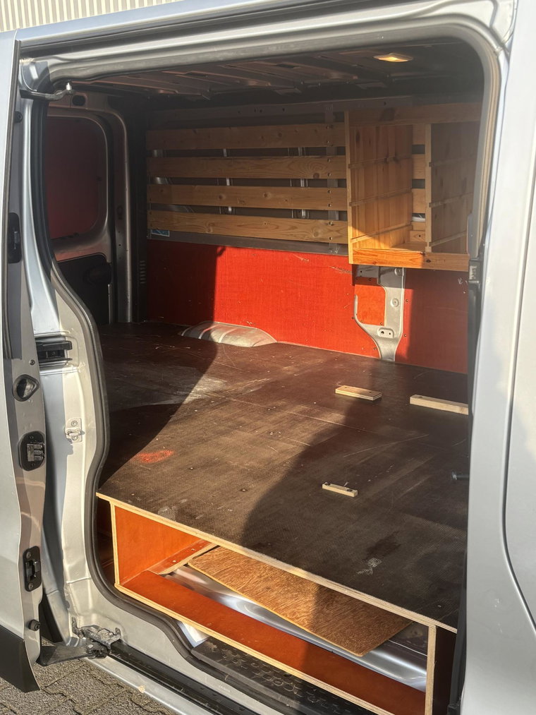 Vehicle Image 28
