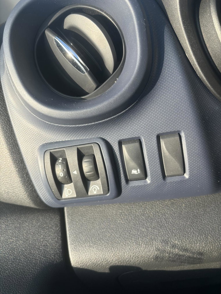 Vehicle Image 33