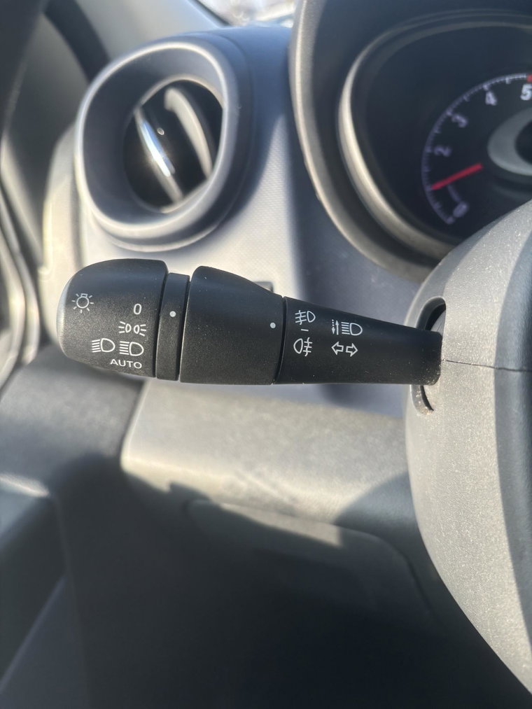 Vehicle Image 34