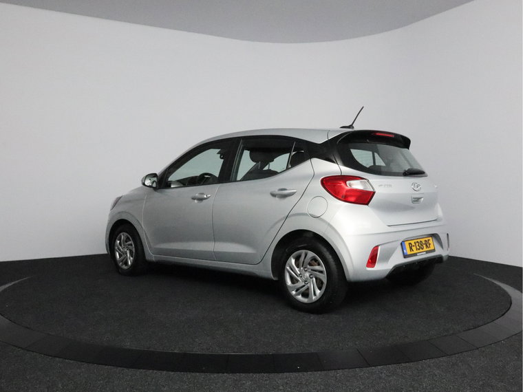 Vehicle Image 12