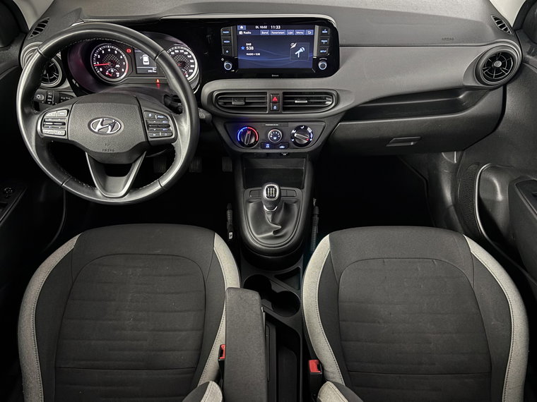Vehicle Image 14
