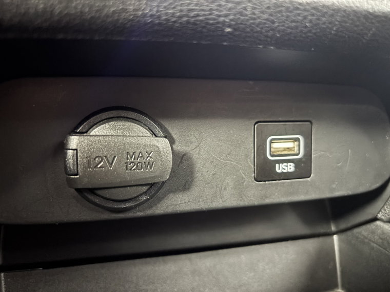 Vehicle Image 27