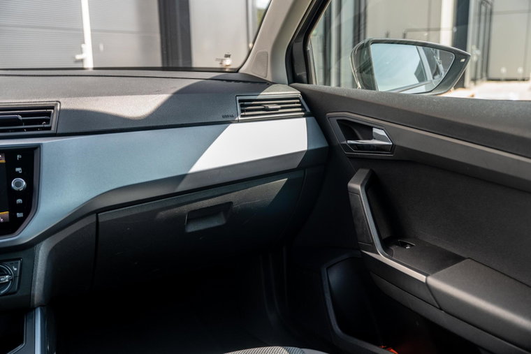 Vehicle Image 18