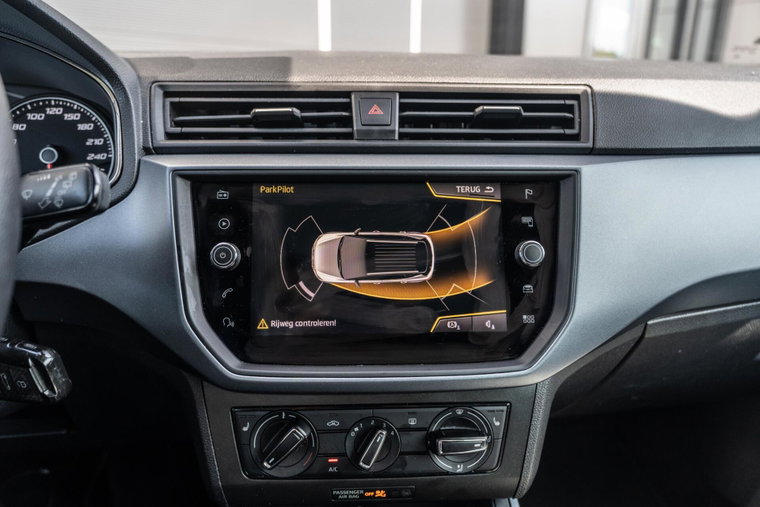 Vehicle Image 30