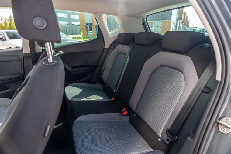 Vehicle Image 36