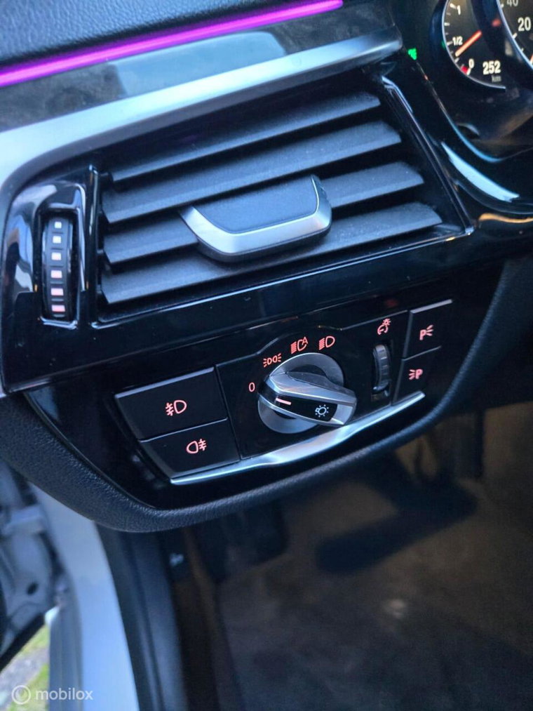 Vehicle Image 28
